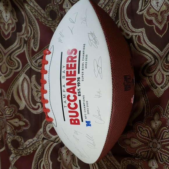 Tampa Bay Buccaneers football - Picture 1 of 4